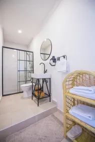 VODİNA LOUNGE SUİTEs - Baño