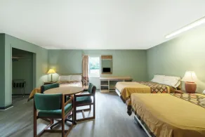 Capital O Parker Motel Clute Jackson Tx 332 - Chambre