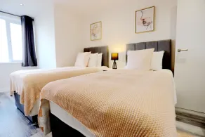 NEC Airport Interchange Apartments - Værelse