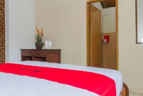 RedDoorz near Farmhouse Lembang - Zimmer