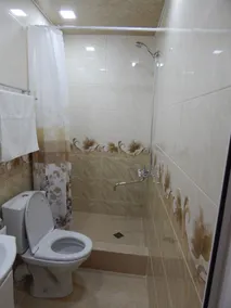 Arami Guest House - Bathroom