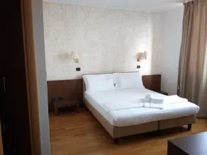 HOTEL CAVALIERI - Værelse