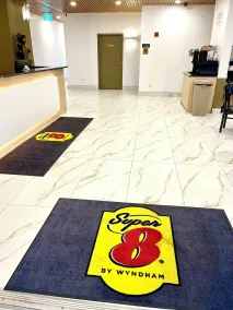 Super 8 by Wyndham Hinton-Free Breakfast,Wifi,Parking - Réception