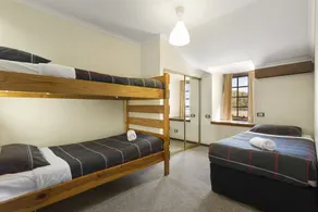 Village Family Motor Inn - Room