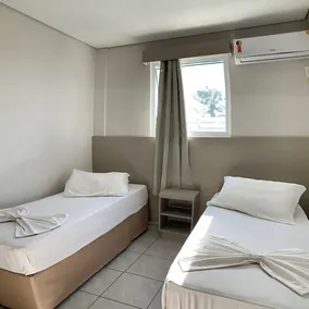 OK Inn Hotel - Zimmer