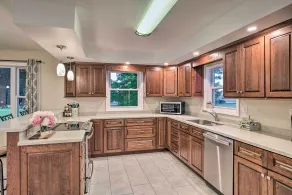 Cozy Seneca Falls Home Close to Cayuga Wine Trail! - Interiör