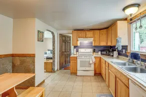 2 Mi to Michigan's Adventure: Family Home w/ Patio - Innvendig