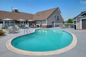 Best Western Fishkill Inn & Suites - Piscina