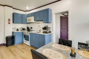 7 Mi to Lincoln Financial! Charming Philly Apt - Interior