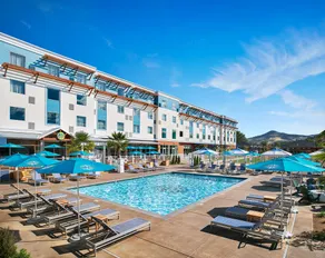 Compass by Margaritaville Medford - Piscine