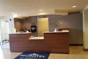 Microtel Inn & Suites by Wyndham Bellevue - Hall