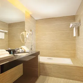 Four Points by Sheraton Medan - Chambre