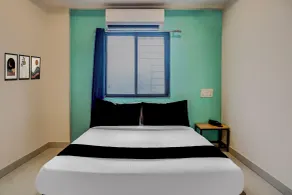 Collection O Manjari - Mundhwa Road Formerly 7 Treats - Room
