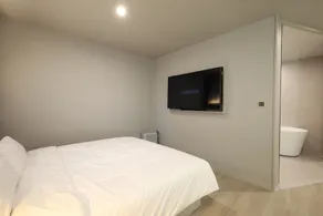 Changwon Denbasta Hotel Myeongseo - Zimmer