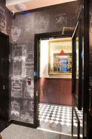 Camden Enterprise Hotel - Indgang