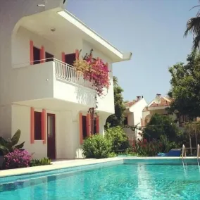 Flower Villa Apart - Basseng
