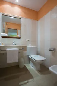 Leo Punta Umbría - Badezimmer