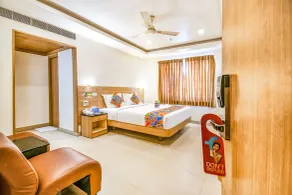 FabHotel Prime Royal Castle - Nr Coimbatore North Railway Station - Room