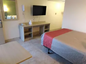 RED CARPET INN LOUISVILLE NORTH -Jeffersonville In - Chambre