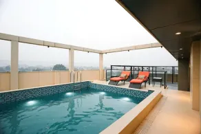 The ELET near Amritsar Airport - Piscine