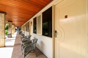 Hotel Sampaga - Interior entrance