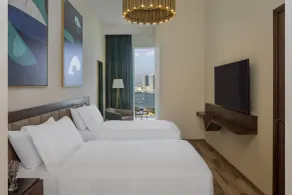 Avani Palm View Luxury 2 Bedroom Near Dubai Marina hosted by Desert City Stays - Room