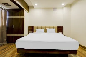 Paradox Plaza Hotel Near Delhi Airport - Room