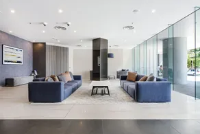 ULTIQA Air On Broadbeach - Lobby sitting area