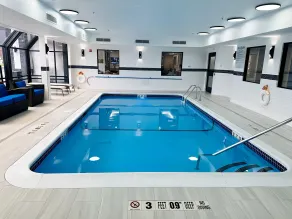 Holiday Inn Express Fishkill-Mid Hudson Valley by IHG - Piscina