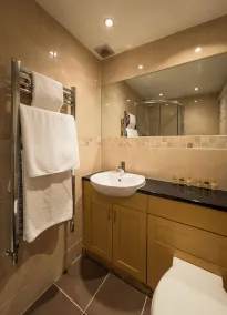 Alston House Hotel - Badezimmer