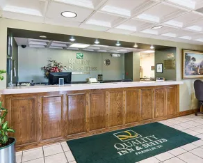 Quality Inn & Suites Franklin - Lobby