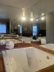 Hotel and Suites Les Laurentides - Salle de bain