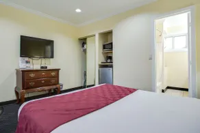 Best Inn & Suites - Camera