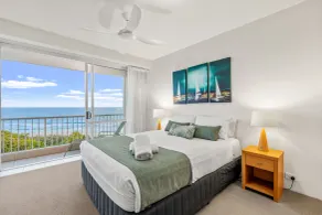 La Mer Sunshine Beachfront - Habitación