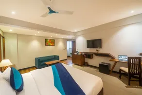 Royal Ace Boutique Hotel - Room