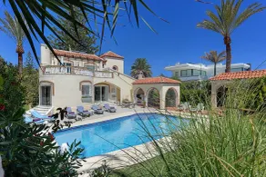 Los Arcos - Pool
