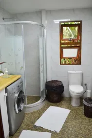 Cashew Nut Grove Chalets - Bathroom