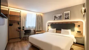 Campanile PRIME - Suresnes - La Défense - Rom