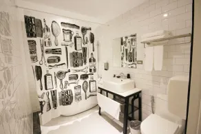 Pinestone Inn - Bathroom