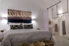 3 Caves by Caldera Houses - Rom