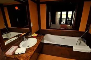 Bukit Merah Laketown Resort - Bad
