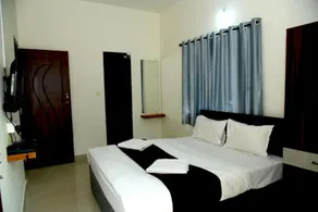 Hotel Aradhya Inn Deralakatte - Room