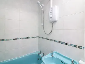 Awalek, Cumber Close - Bathroom