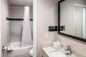 Red Roof Inn St George, UT - Convention Center - Bathroom