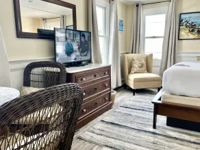 Inn at 7 Central - Room