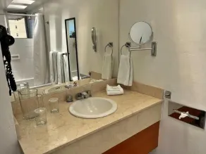Hotel Riviera Tuxpan - Bathroom