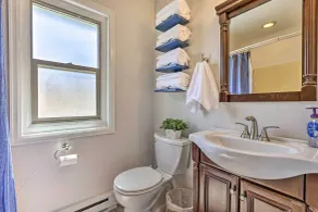 Walk to Water: Grand Lake Home w/ Hot Tub! - Intérieur