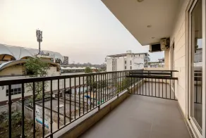 Royal Studio Golf Course Road - Vistas desde la habitación