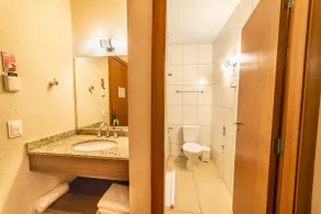 Hotel 10 São Leopoldo - Badezimmer