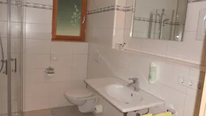 Alpina Appartements - Bathroom